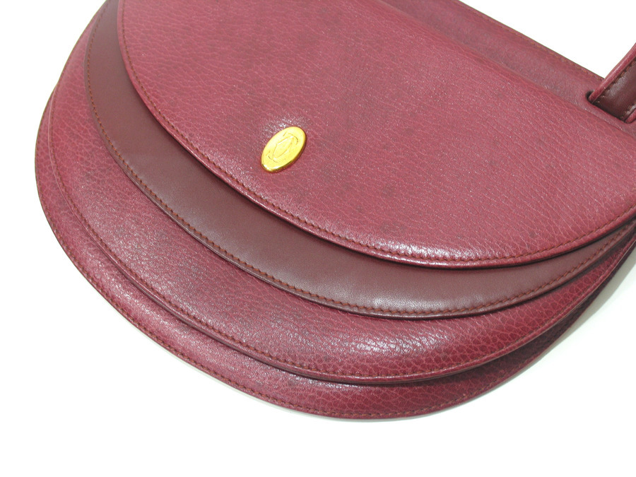 m*w様 Cartier　カルティエ　レザー ハーフムーン型 ショルダーバッグ m*w様 Cartier カルティエ レザー ハーフムーン型 ショルダー
