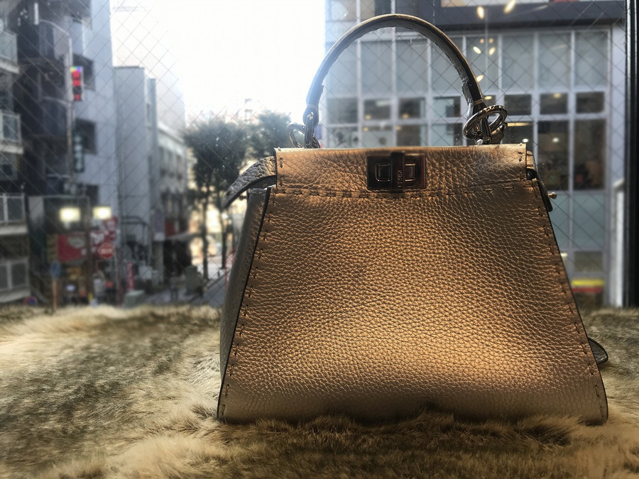 FENDI/フェンディ】よりPeeKaBoo/ピーカブー 8BN244 が入荷致し