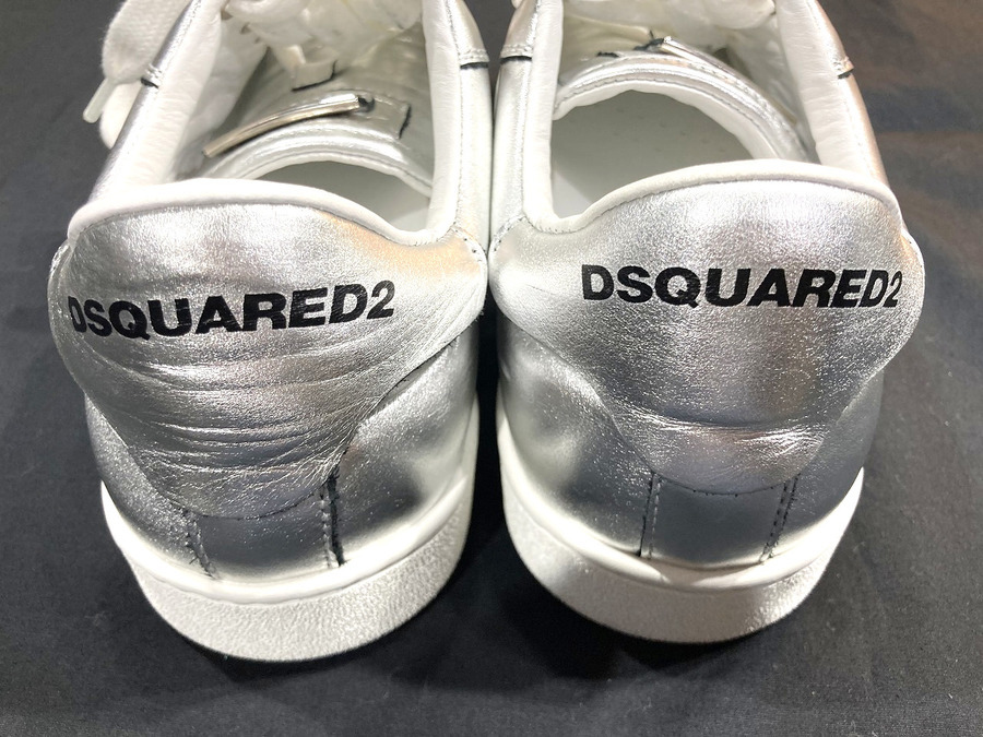 DSQUARED2/ディースクエアード】からメタリックスニーカーが入荷