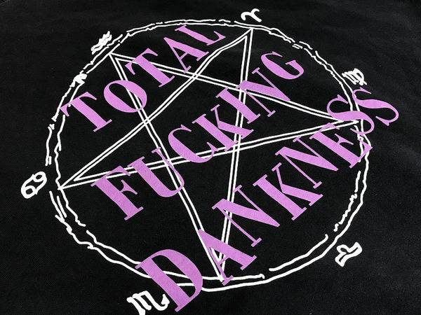 VETEMENTS 公式パロディ】 VETEMEMES二点同時入荷致しました