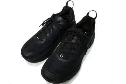 「スニーカーのHOKAONEONE 」