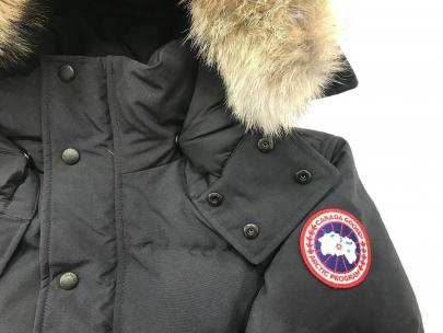 「インポートブランドのCANADA GOOSE 」