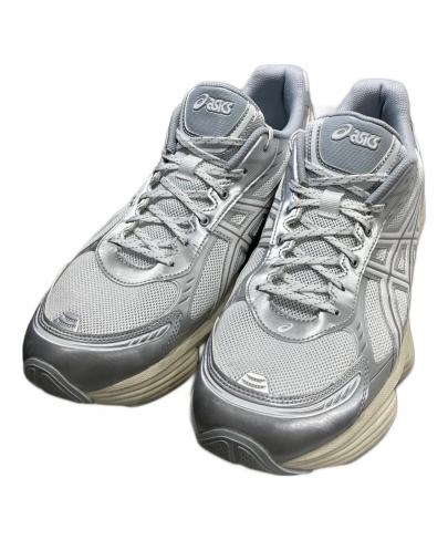 「スニーカーのasics 」