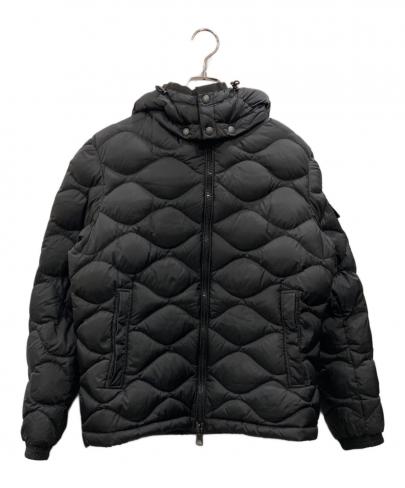 「ラグジュアリーブランドのMONCLER 」