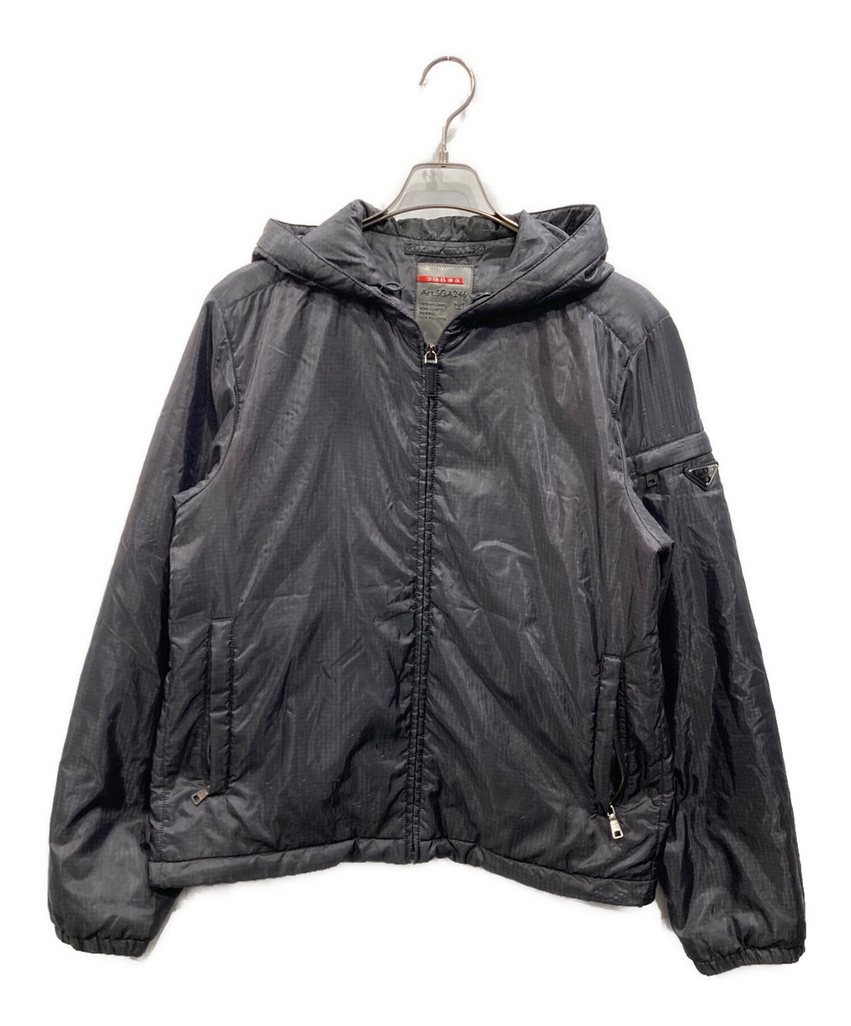 PRADA SPORTS / プラダスポーツ】トライアングルプレート中綿