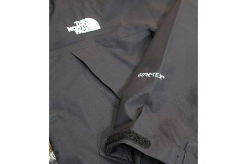 シュプリームのパタゴニア