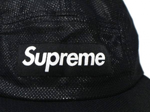 ナイキのアディダス