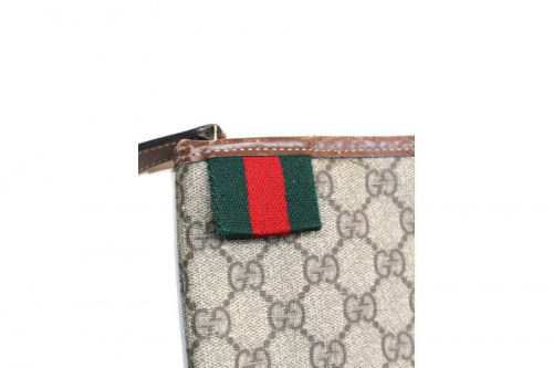 GUCCIのショルダーバッグ