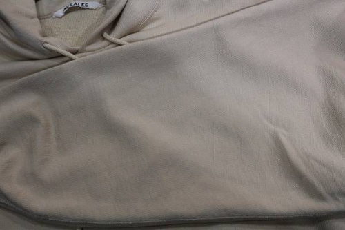 オーラリーのコモリ