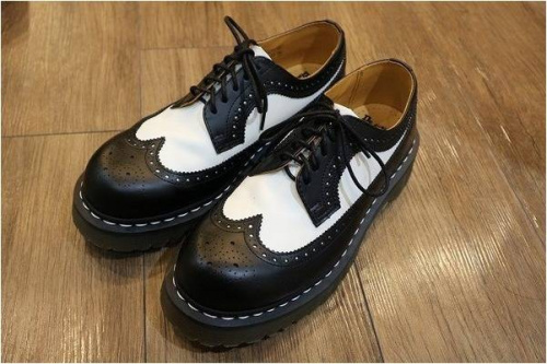 店舗からのお知らせのドクターマーチン