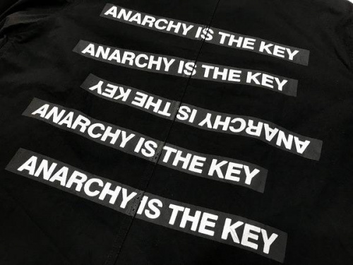 ストリートブランドのコラボ・別注アイテム