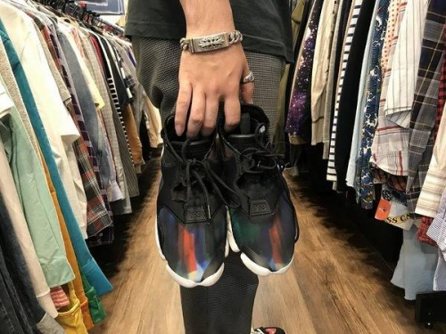 ワイスリーのヨウジヤマモト