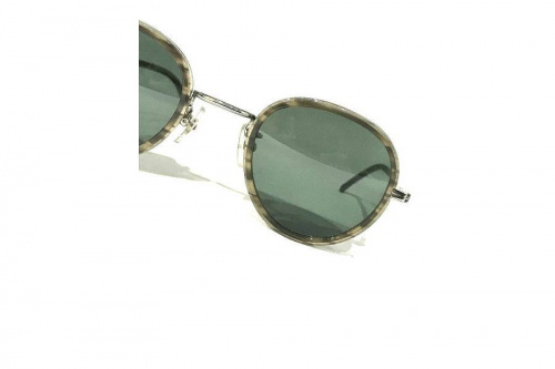 オリバーピープルのレイバン