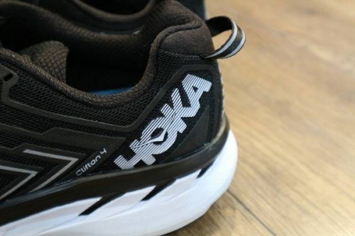 シュプリームのアディダス