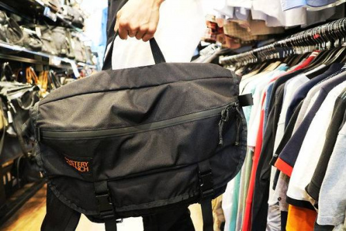 ミステリーランチのアークテリクス