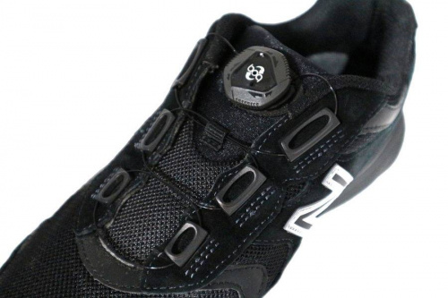 スニーカーのニューバランス