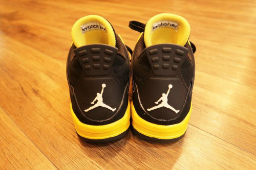 シュプリームの古着買取