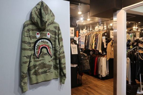 ベイシングエイプのシュプリーム