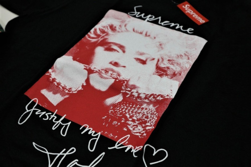 買取入荷のシュプリーム