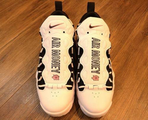 アディダスのニューバランス