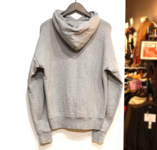 オーラリーのコモリ