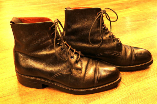 クロケットジョーンズのパラブーツ