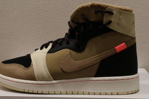 ナイキのアディダス