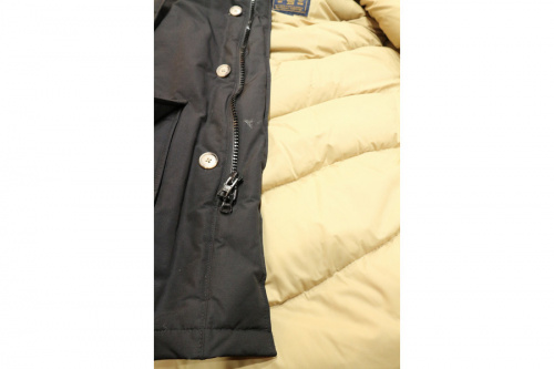 カナダグースのモンクレール