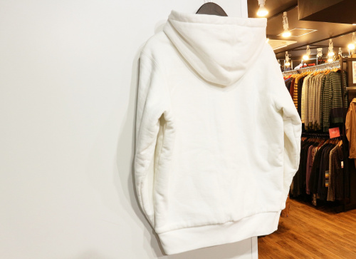 シュプリームの市川