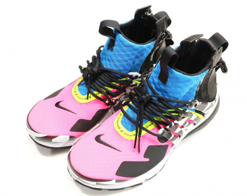 NIKEのグレンロイヤル