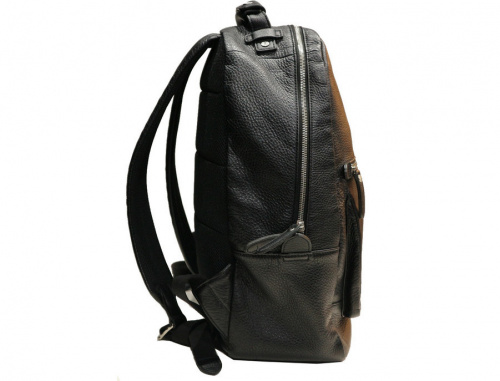 ブラックレーベルクレストブリッジのレザーリュック