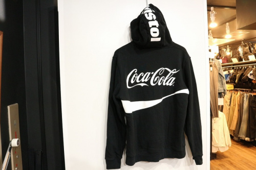 パーカーのコカコーラ