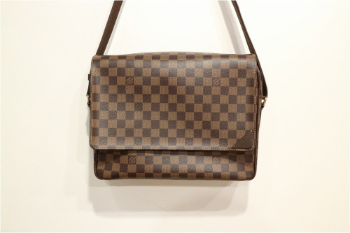 LOUIS　VUITTONのルイヴィトン