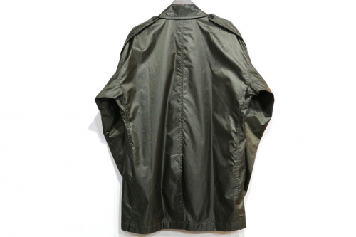 ラッドミュージシャンのナイロンコート