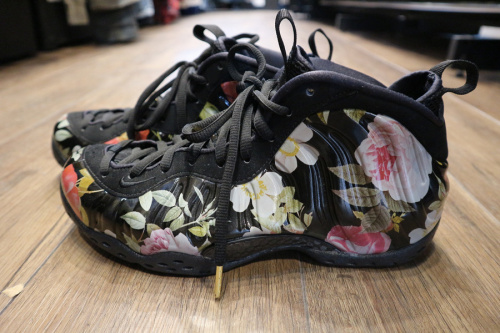 スニーカーのNIKE