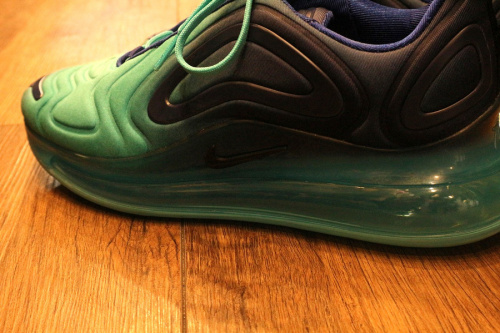 AIR MAX 720の古着買取