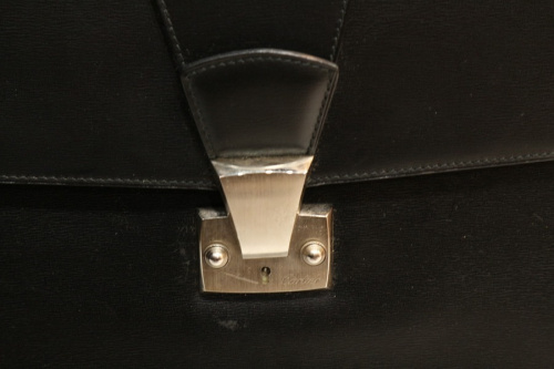 カルティエのブリーフケース