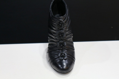 シャネルのカメリアブーティ