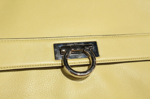 サルヴァトーレ フェラガモのバッグ