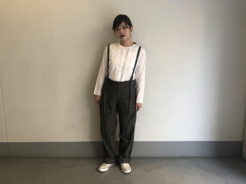ネストローブのサスペンダーパンツ