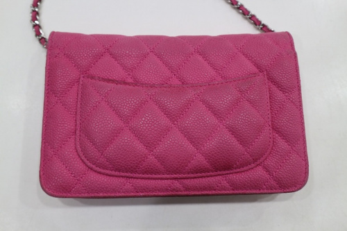 チェーンショルダーバッグのチェーンウォレット