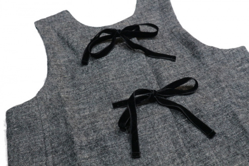 ネストローブのリネンウールツイルベスト