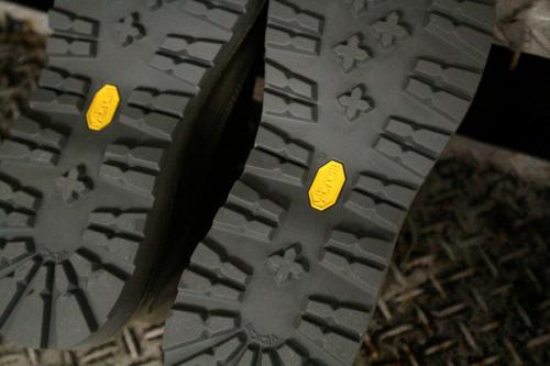 ダナー×スノーピークのDanner TRAIL FIELD