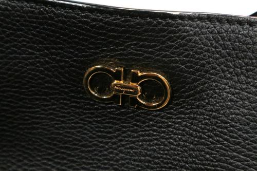 Salvatore Ferragamoのサルヴァトーレ フェラガモ