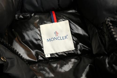MONCLERのモンクレール
