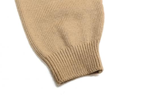 エブリデイアイライクのoversized V/N sｗeater