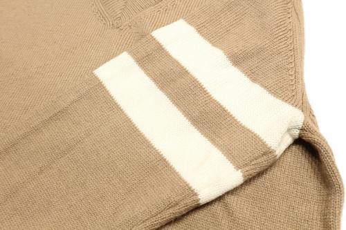 oversized V/N sｗeaterの古着