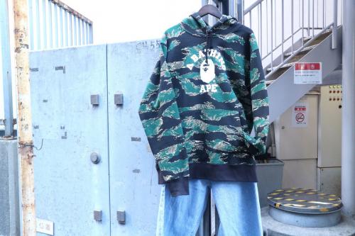 パーカーのメンズ