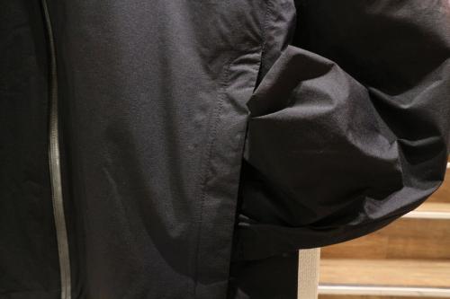 マウンテンパーカーの古着