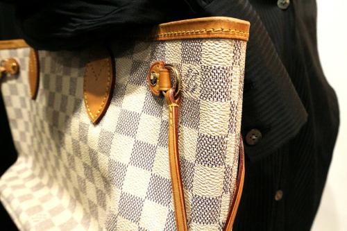 ルイ ヴィトン のトートバッグ